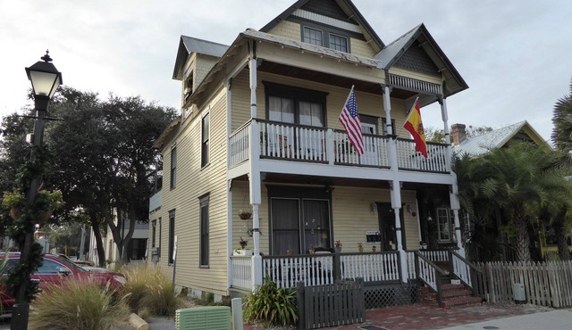 Downtown Hideaway, studio accommodations, in the heart of the Historic District in St. Augustine