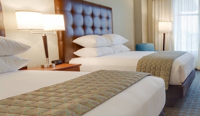 Drury Plaza Hotel St. Louis St. Charles