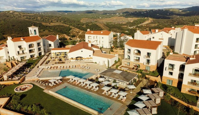 Elegant Stay at Viceroy Ombria Algarve | Near Hiking Trails & Local Wineries