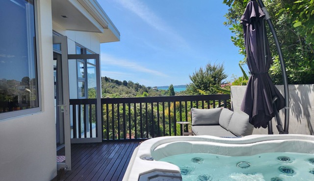 Elevated Coastal Retreat in Maraetai