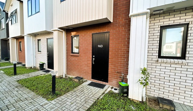Entire Modern 2-Bedroom Townhouse, 10 min to Airport/Sylvia Park