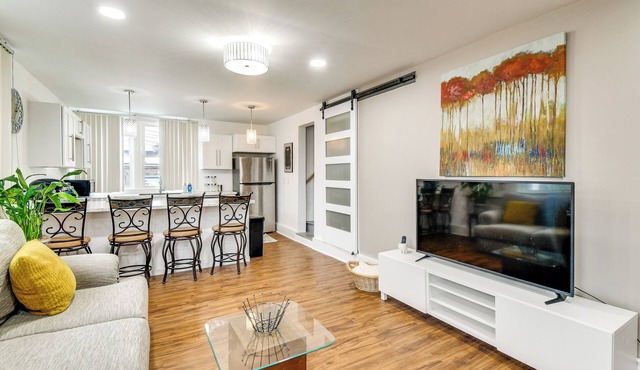Explore Rochester! Charming Home 1 Mi to Downtown in Rochester