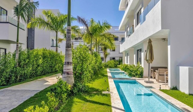 Family-Friendly White Sands 2BR - Private Pool, Fast Wi-Fi, Near Beach in Punta Cana