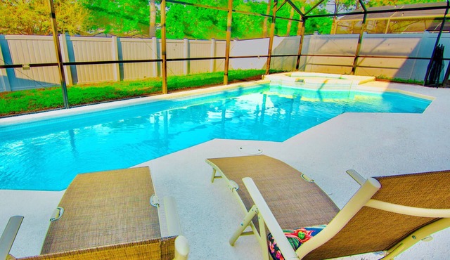Fantastic 5BD House w/Private Pool - 9mi/Disney! in Clermont