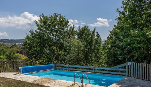 "Figo Glamping" Tent with Mountain View, Private Pool, and Wi-Fi