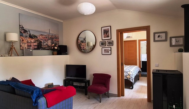 Fully equipped rental, close to everything. Quiet