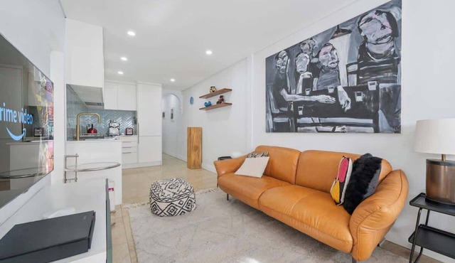 Gallery on Kent | Prime Location in Newtown