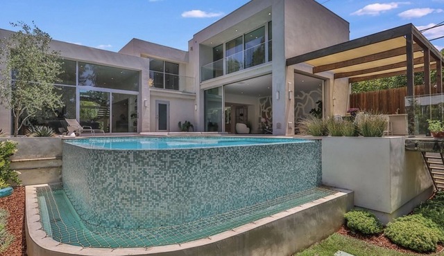 Gated Brentwood Estate with Pool and Tennis | 5 Bed | 5 Bath in Los Angeles