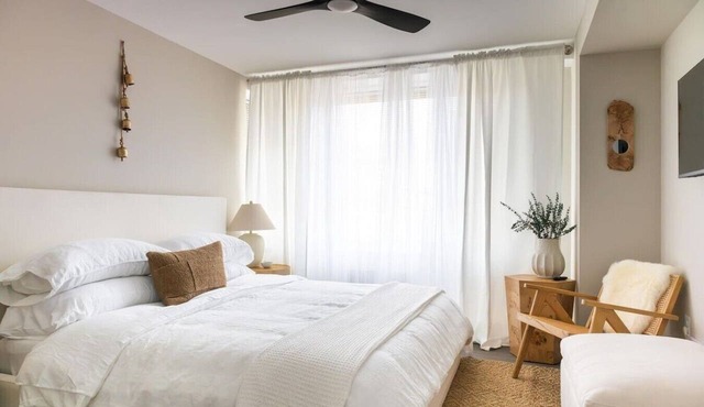 Gracious 2 Bed 2 Bath Apartment with Free Parking in Arlington