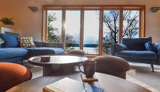 Hilltop Escape: Epic Game Room, Lake Views, Fire Pit & Wine Trail in Naples