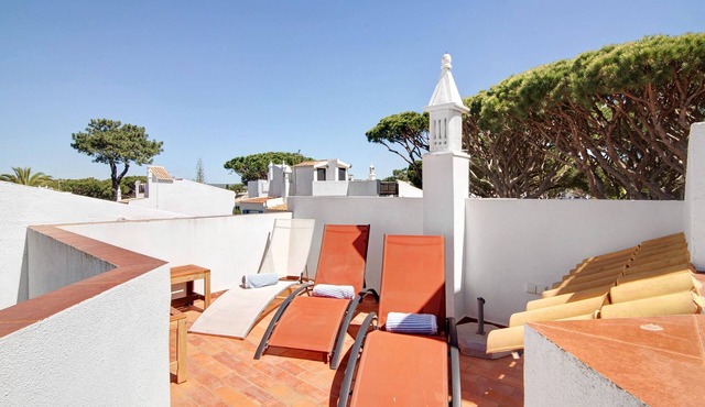 Holiday Home 'Townhouse Ramas' with Sea View, Wi-Fi and Air Conditioning