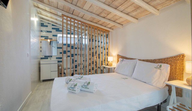 Holiday Home 'Vila Salero 4' with Shared Pool, Wi-Fi and Air Conditioning