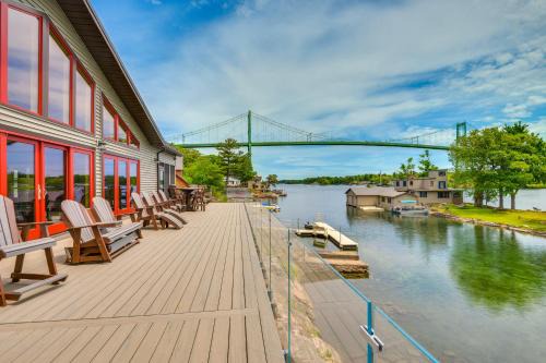 Hot Tub & Dock: Waterfront Wellesley Island Home! in Moore Landing