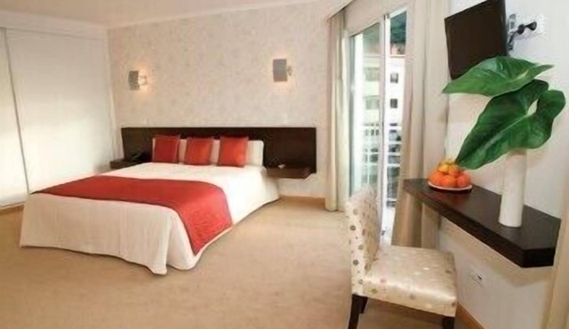 Hotel White Waters in Machico