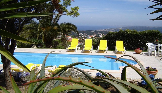 House in Colares with Private Pool