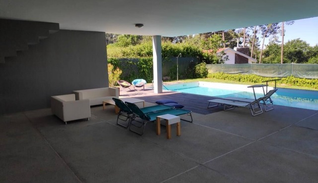 House with a private pool, Caminha