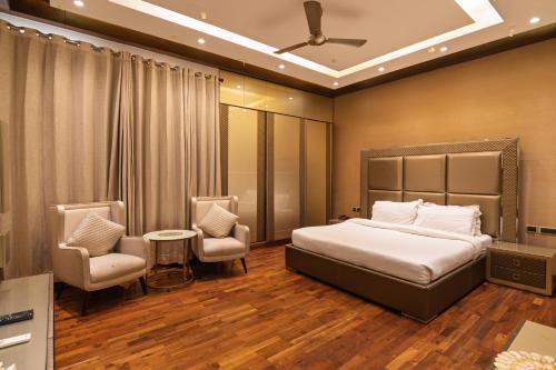 JPM Luxe Rooms & Apartment , East of Kailash