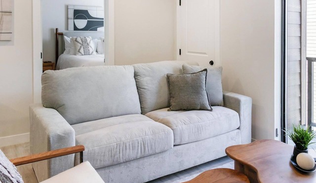 Landing | Beautiful 1BD, Gym, Clubhouse in Salt Lake City