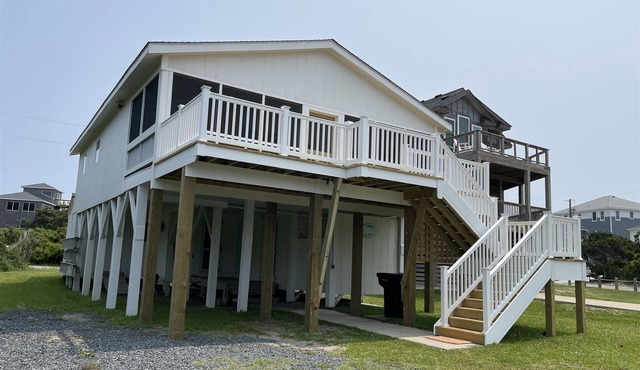Lilly's Pad is a Classic Beach Box in Hatteras located one back from the beach! in Hatteras