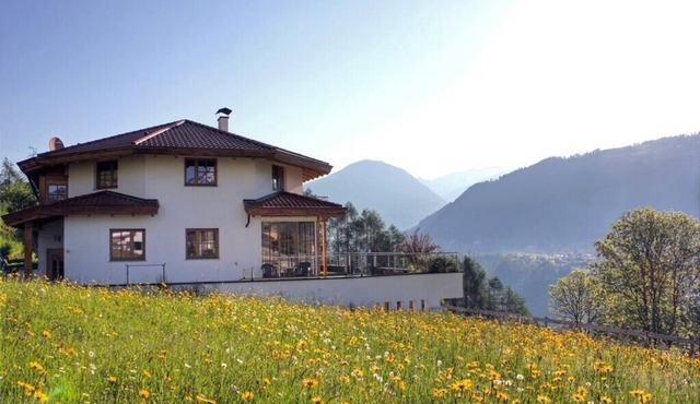 Living like in the "small Schlössl" - ideal for couples and families in Telfes im Stubaital