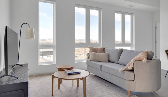 Luxe Sloan's Lake 2BR w/ Gym, W/D & Roof Deck, near Park, by Blueground in Denver