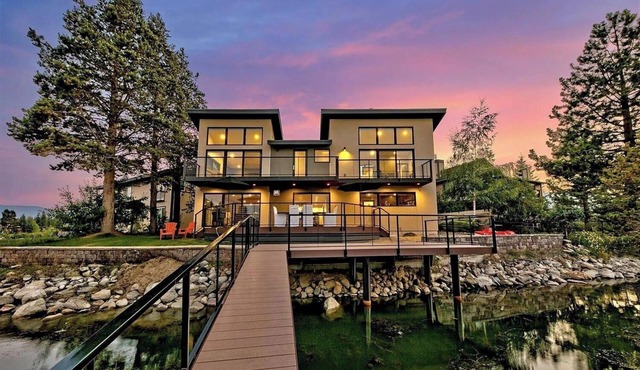 Luxurious Home - Modern Meets Elegance on the Water in South Lake Tahoe