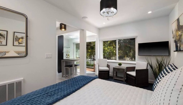 Luxury Beach Studio — 2 blocks to the Beach and Funk Zone in Santa Barbara