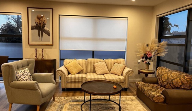 Luxury & Central location with 3 Bedroom&3.5 Bath -3 mins drive to cornwall park in Auckland