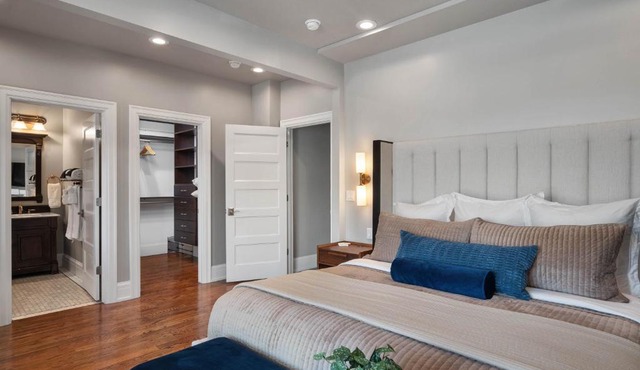 Luxury Downtown Retreat 4BR w Hot Tub & Views in Salt Lake City