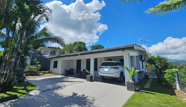 Luxury Executive 3BR Home Near Prime Business Area