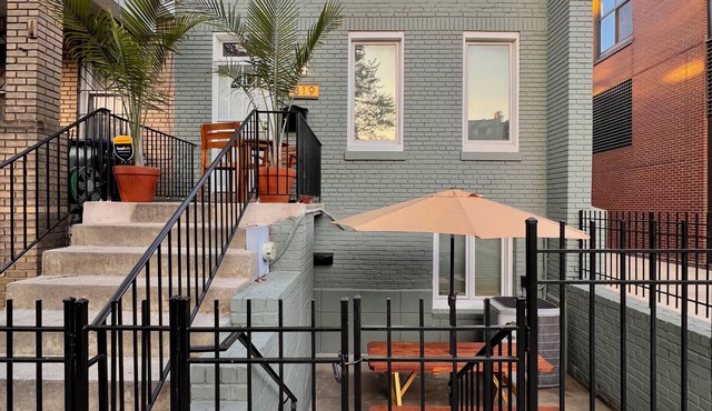Luxury Group Retreat in Heart of DC! in Washington