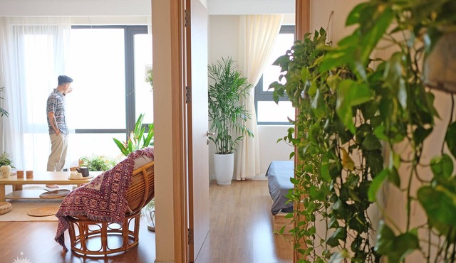 Maiis Hanoi, surrounded by green and river views