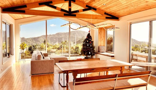 Matakana View- Treetop retreat in Matakana in Whangaripo
