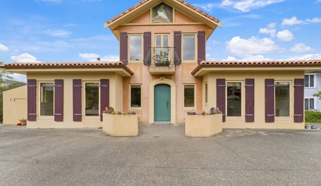 Mediterranean Coastal Charm with Great Views