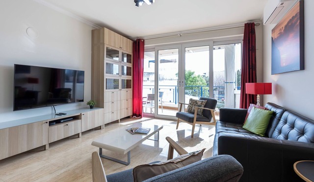 Mira Baia - Meia Praia Family Apartment