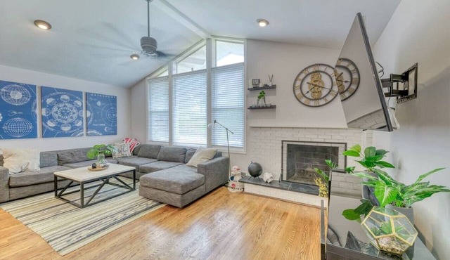 Modern DC Bungalow | 4BR + 2 Free Parking Spots in Washington