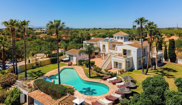 Monte Da Poupa - 7 bedroom villa - Sleeps 14