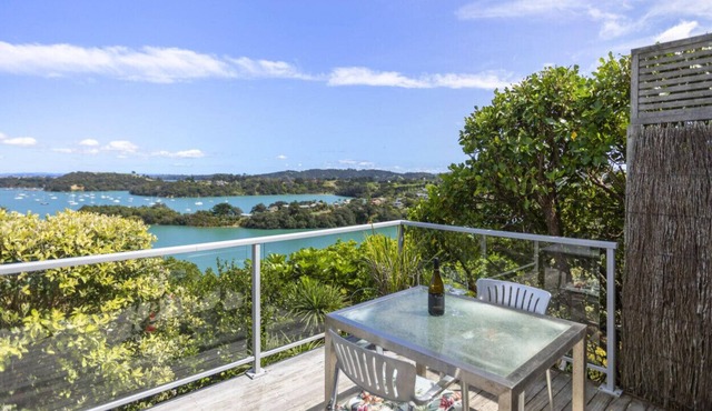 Nestled high on the hill overlooking Putiki Bay in Waiheke Island