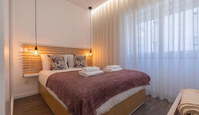 New Apartment by the Metro - 1D
