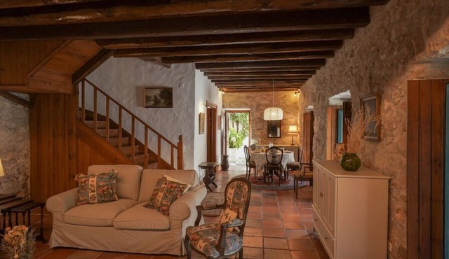 (NEW) Charming Cottage in Almoçageme
