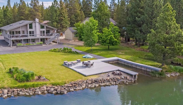 NEW LISTING| Riverfront Retreat | Peaceful Luxury on the Deschutes River in Bend