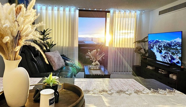 NEW- One-bedroom condo, parking, and High-Speed WIFI in Downtown Denver in Denver