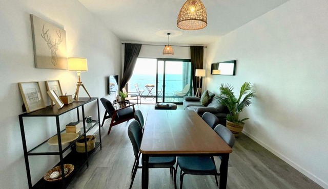 Ocean Cliff Apartment