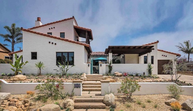 Ocean View Steps To Beach Sleeps 6 in Santa Barbara