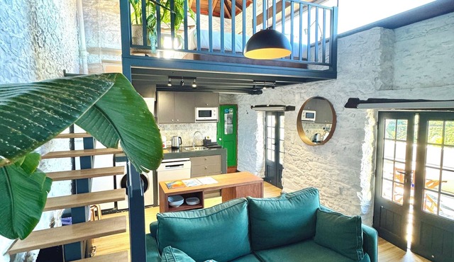 Ocean views: Exclusive loft with terrace & Hot-Tub in Fajã da Ovelha