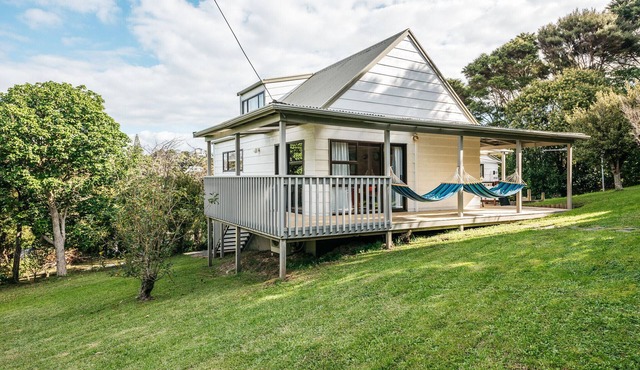 Oneroa Oasis - Oneroa Holiday Home