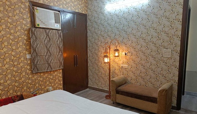 Opulent Home-3 BHK @ Paschim Vihar in Delhi