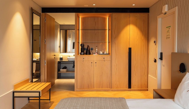 Palatial Suites