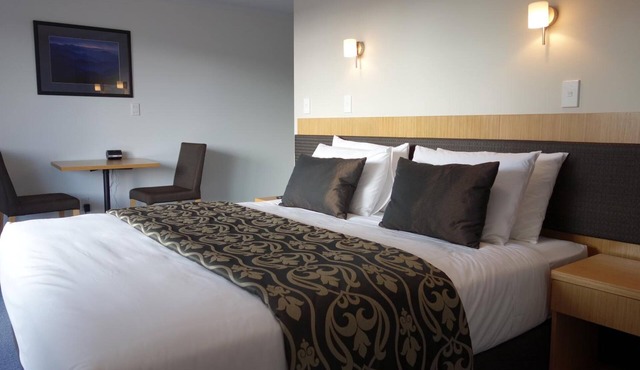 Parakai Springs Lodge in Helensville