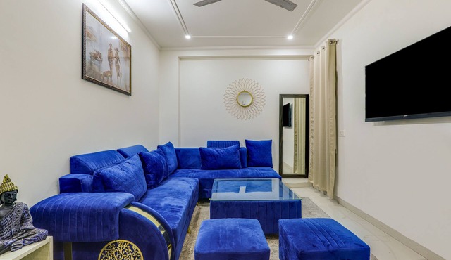 Peacefulhuts 2BHK near IGI International Airport Delhi n